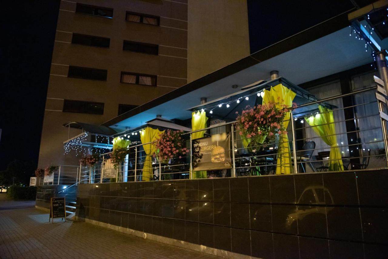 Perla Hotel โอเลสนิกา ภายนอก รูปภาพ